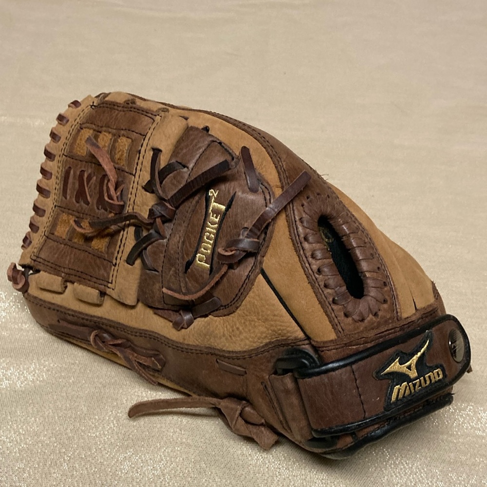 Mizuno Tan and Brown Baseball Glove